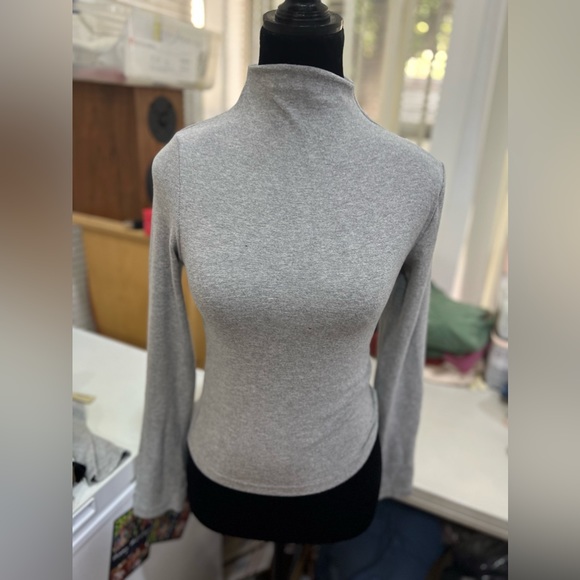 OGL Thermal Brushed Mock Neck Crop Top - Picture 2 of 5